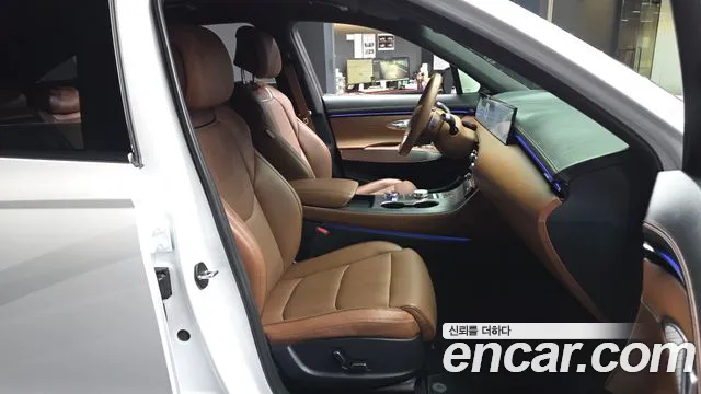 Genesis GV70 — Фото автомобиля 17