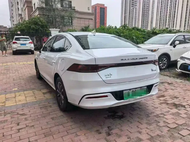 BYD Qin PLUS — Фото автомобиля 9