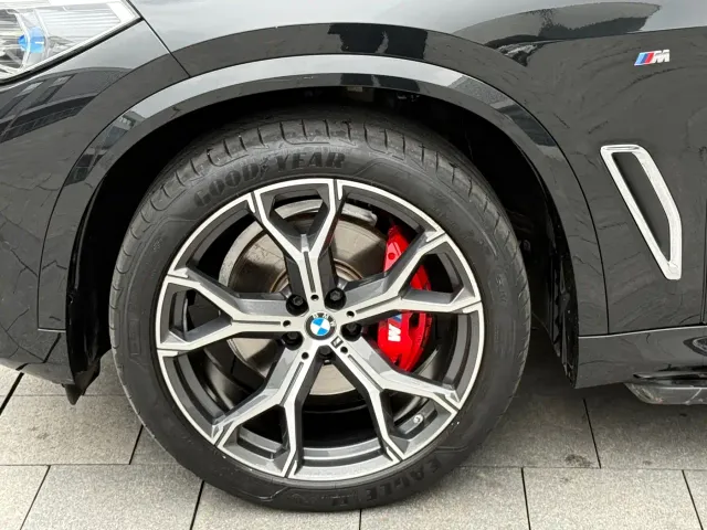 BMW X5 — Фото автомобиля 10