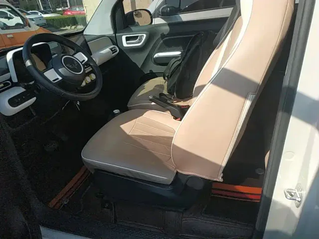 Wuling Hongguang Mini EV — Фото автомобиля 14