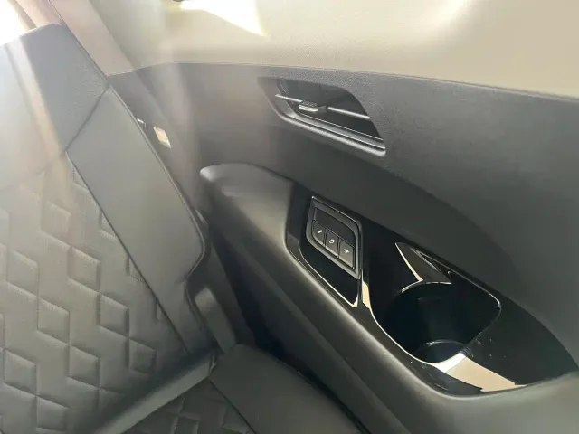 Wuling Jiachen — Фото автомобиля 20