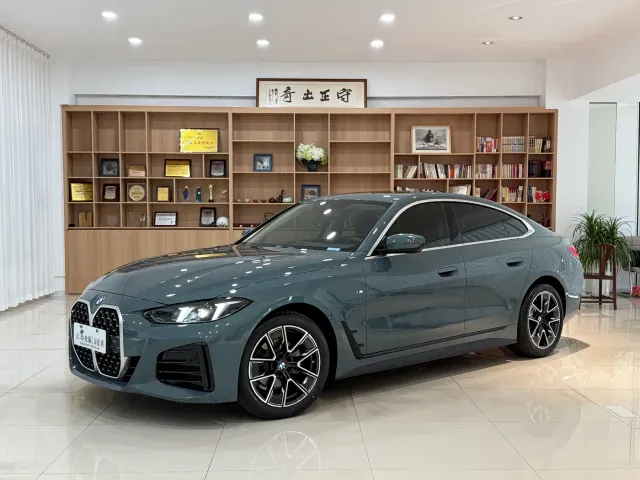 Фотография автомобиля — BMW 4 Series