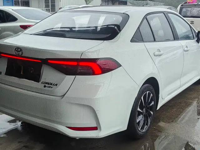 Toyota Corolla — Фото автомобиля 14