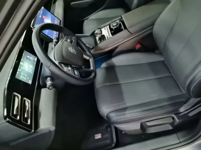 BYD Qin L — Фото автомобиля 14