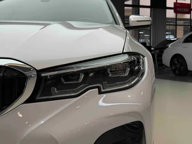BMW 3 Series — Фото автомобиля 6