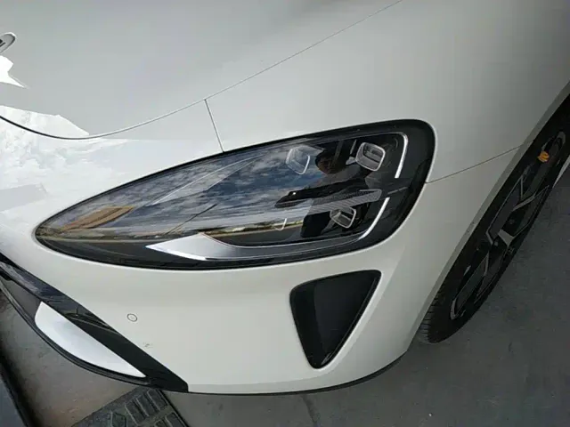 Xiaomi SU7 — Фото автомобиля 23
