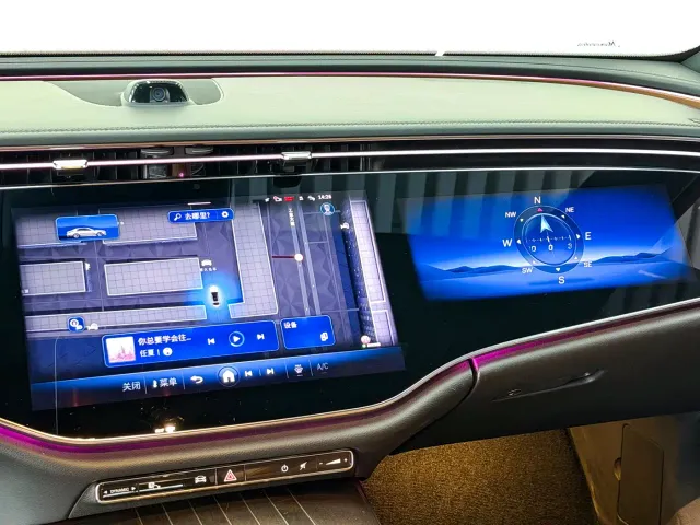 Mercedes-Benz E-Class — Фото автомобиля 17