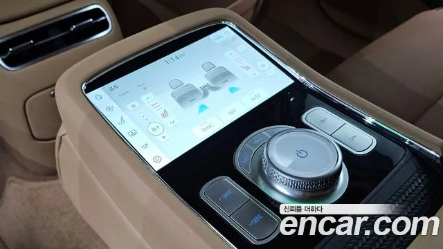 Genesis G90 Бензин 3.5 турбо AWD — Фото автомобиля 19