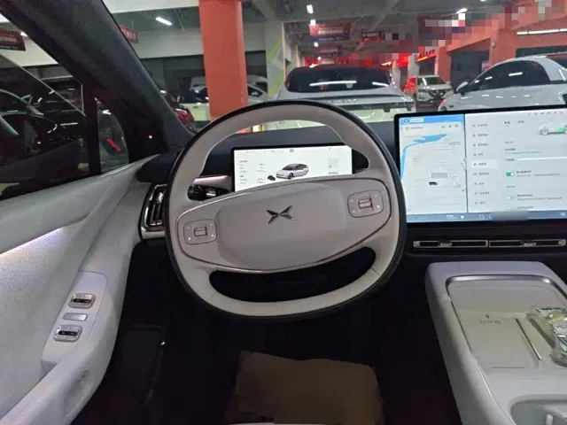 Xpeng P7+ — Фото автомобиля 10
