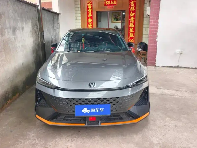 Changan UNI-V — Фото автомобиля 2