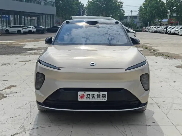 Nio ES8 — Фото автомобиля 2