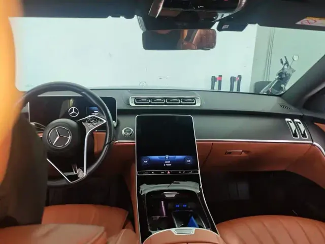 Mercedes-Benz S-Class — Фото автомобиля 3