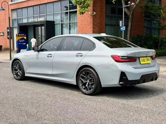 BMW 3 Series — Фото автомобиля 5