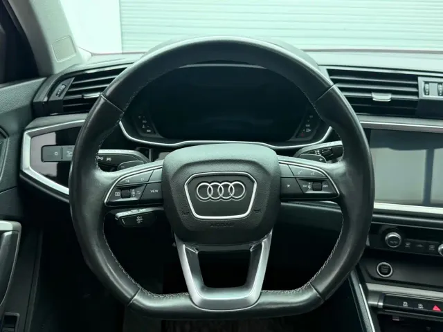 Audi Q3 — Фото автомобиля 11