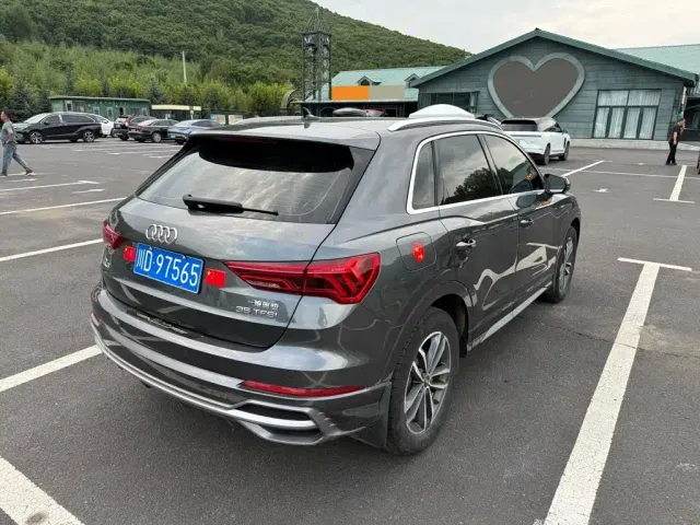 Audi Q3 — Фото автомобиля 4