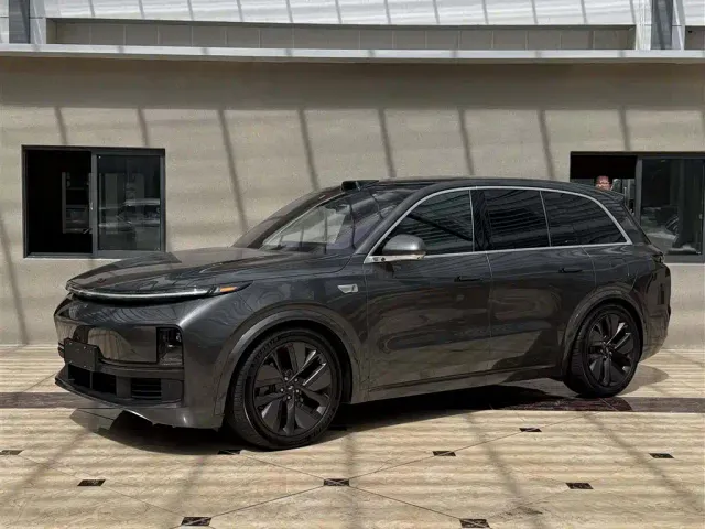 Фотография автомобиля — Li Auto L8