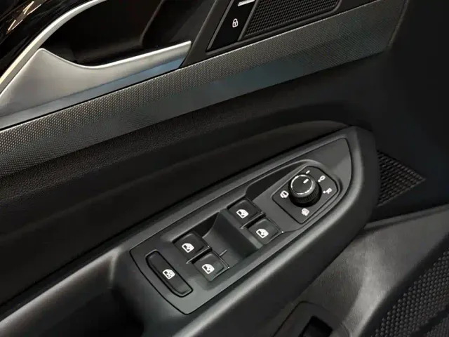 Volkswagen Passat — Фото автомобиля 14