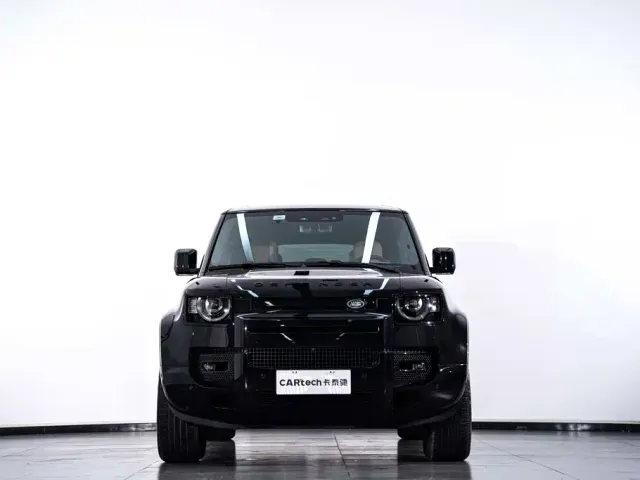 Land Rover Defender — Фото автомобиля 4