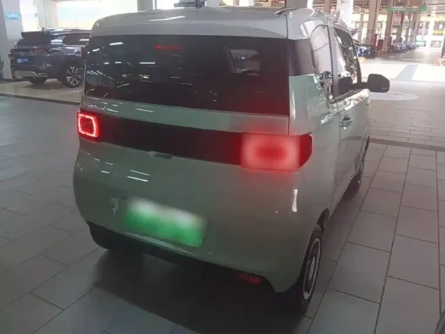 Wuling Hongguang Mini EV — Фото автомобиля 6