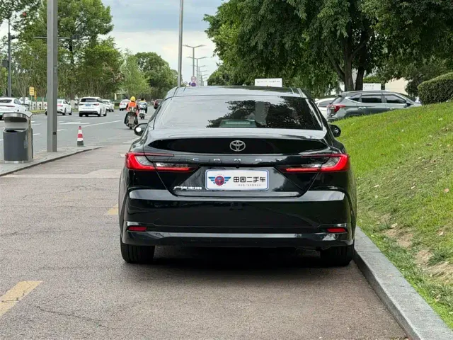 Toyota Camry — Фото автомобиля 5