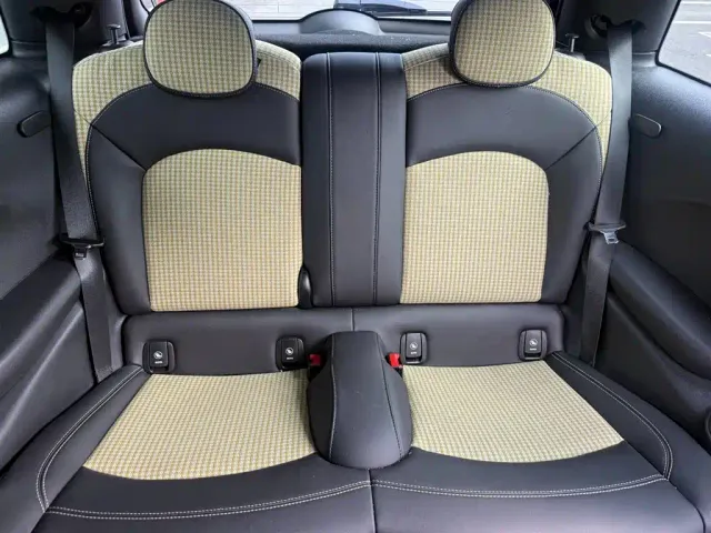 MINI Hatch — Фото автомобиля 16