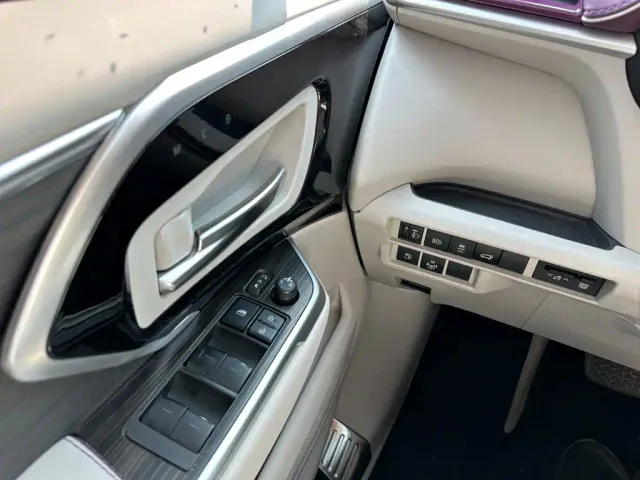 Huadong Auto Huadong Business Van — Фото автомобиля 25