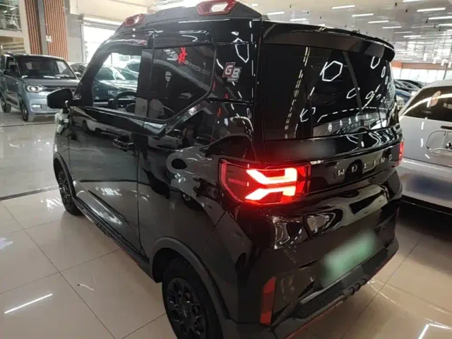 Wuling Hongguang Mini EV — Фото автомобиля 4