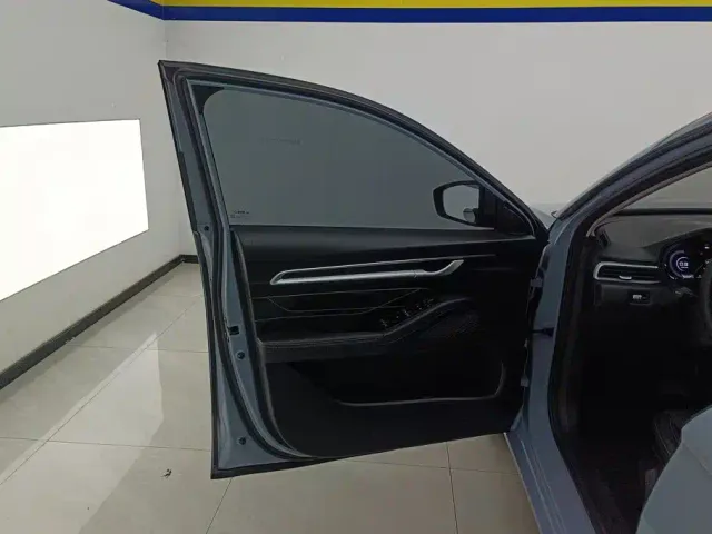 Geely Emgrand — Фото автомобиля 7