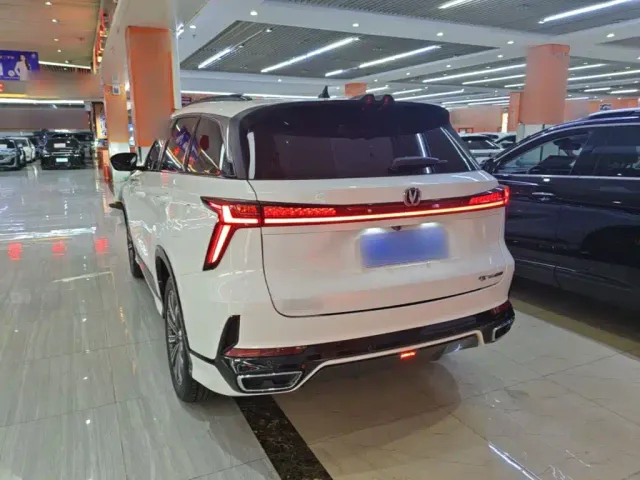 Changan CS75 Plus — Фото автомобиля 4
