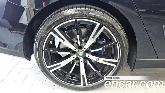 BMW 5-Series 5 серия (G60) 530i xDrive M Sport — Фото автомобиля 4