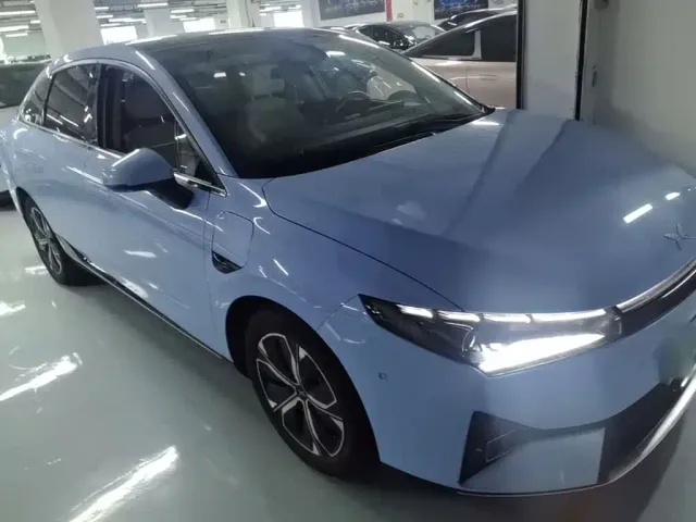Xpeng P5 — Фото автомобиля 3