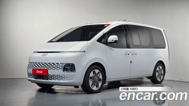 Фотография автомобиля — Hyundai Staria
