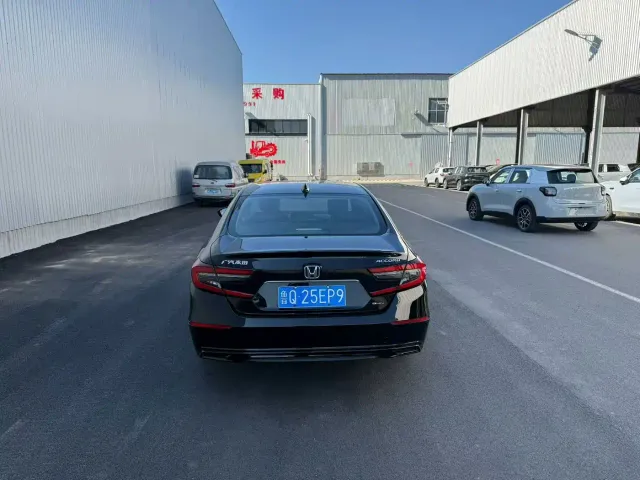Honda Accord — Фото автомобиля 8