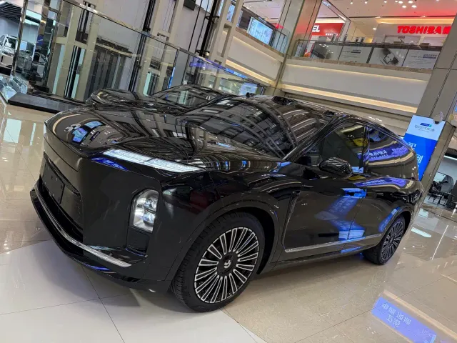 Nio ES8 — Фото автомобиля 2