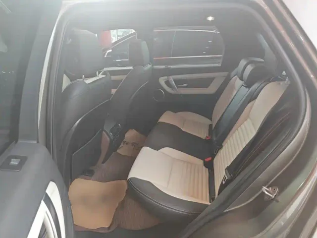 Land Rover Discovery Sport — Фото автомобиля 16