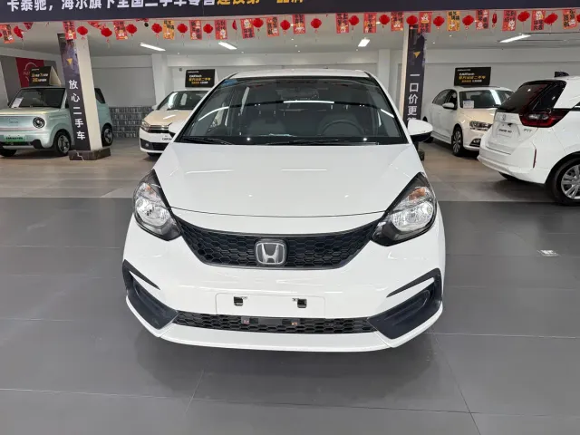 Honda Fit — Фото автомобиля 2