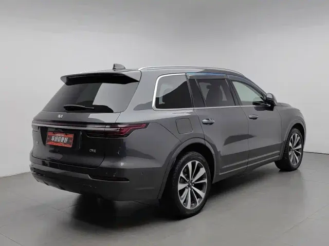 Li Auto ONE — Фото автомобиля 2