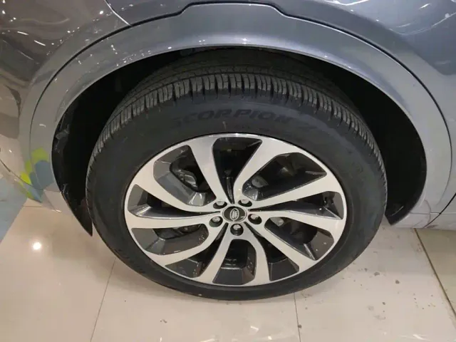 Land Rover Discovery Sport — Фото автомобиля 22