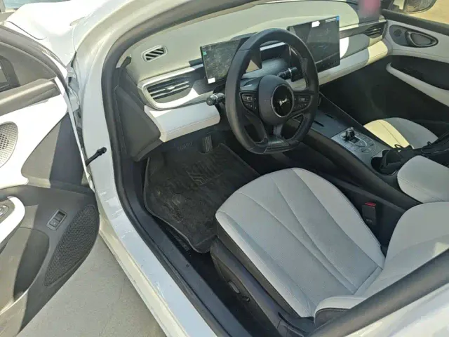 BYD Seal 05 DM-i — Фото автомобиля 12