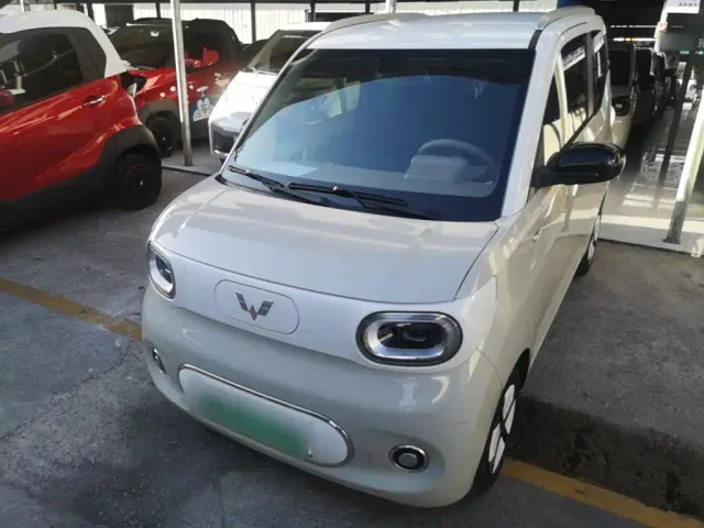 Фотография автомобиля — Wuling Hongguang Mini EV
