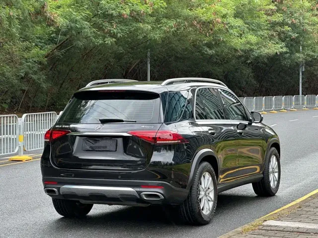 Mercedes-Benz GLE-Class — Фото автомобиля 3