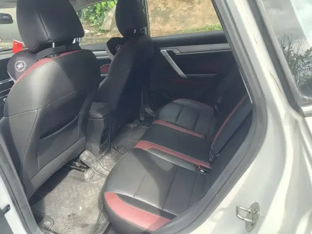 Geely Binyue — Фото автомобиля 12