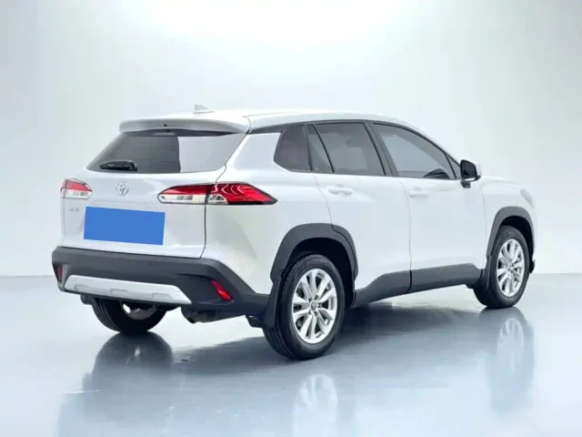 Toyota Corolla Cross — Фото автомобиля 4