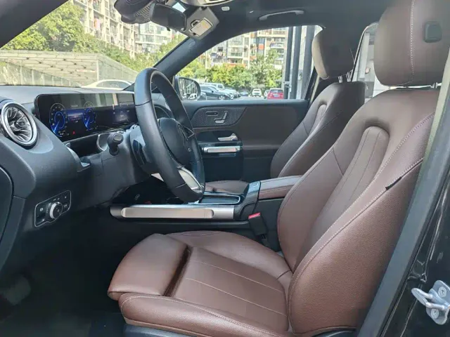 Mercedes-Benz EQB — Фото автомобиля 12