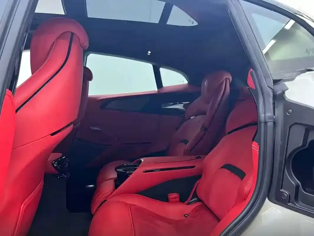 Ferrari Purosangue 2023 6.5L V12 — Фото автомобиля 6