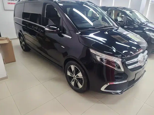 Mercedes-Benz V-Class — Фото автомобиля 21