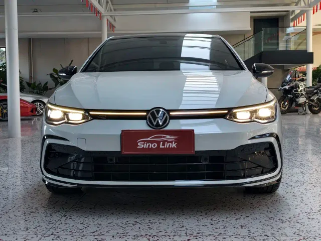 Volkswagen Golf — Фото автомобиля 2