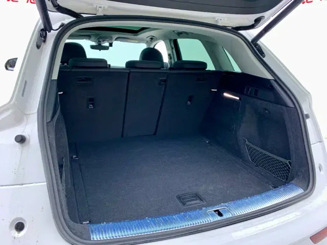 Audi Q5L — Фото автомобиля 11