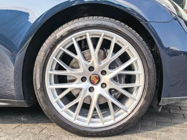 Porsche Panamera — Фото автомобиля 18