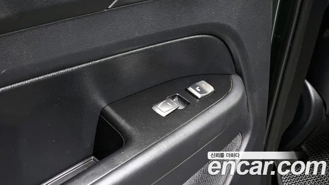 KG_Mobility_Ssangyong Rexton Новый Rexton Sport Khan Дизель 2.2 4WD — Фото автомобиля 16